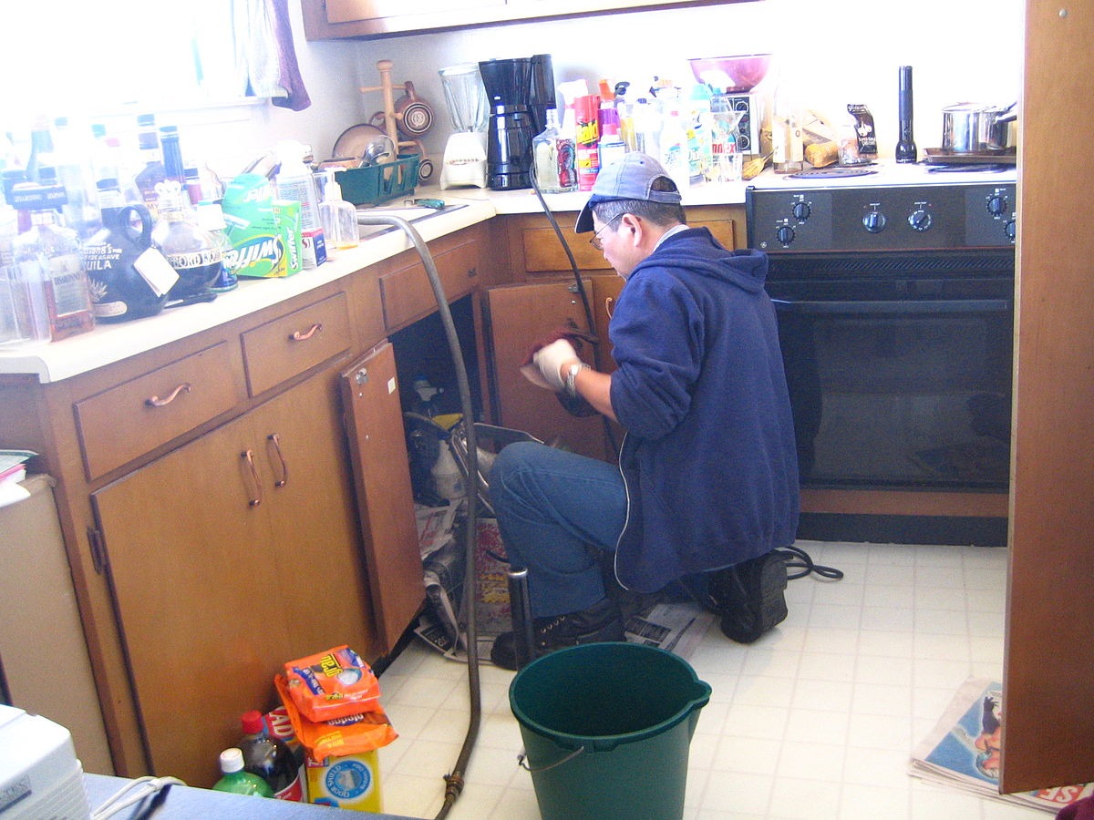 1200px-plumber_at_work
